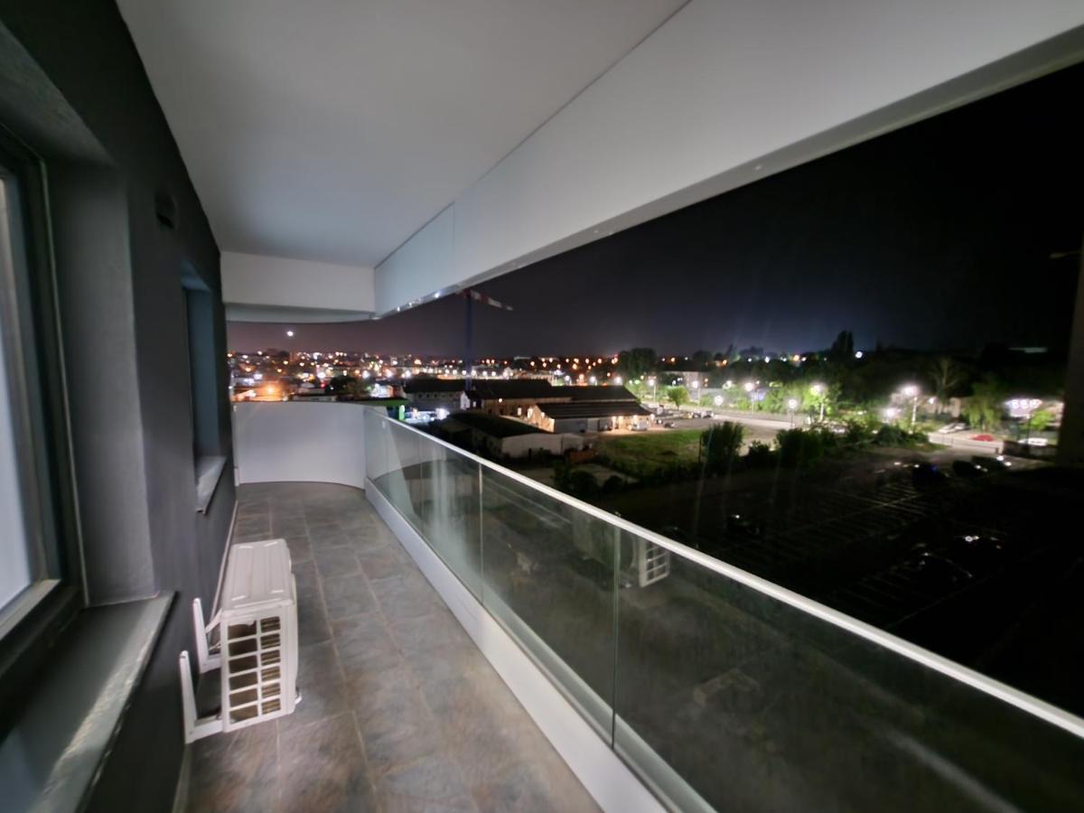 Near Airport 2 Rooms Apartments In Himson Yaş Dış mekan fotoğraf