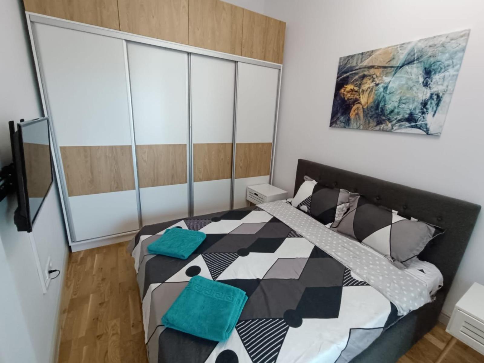Near Airport 2 Rooms Apartments In Himson Yaş Dış mekan fotoğraf