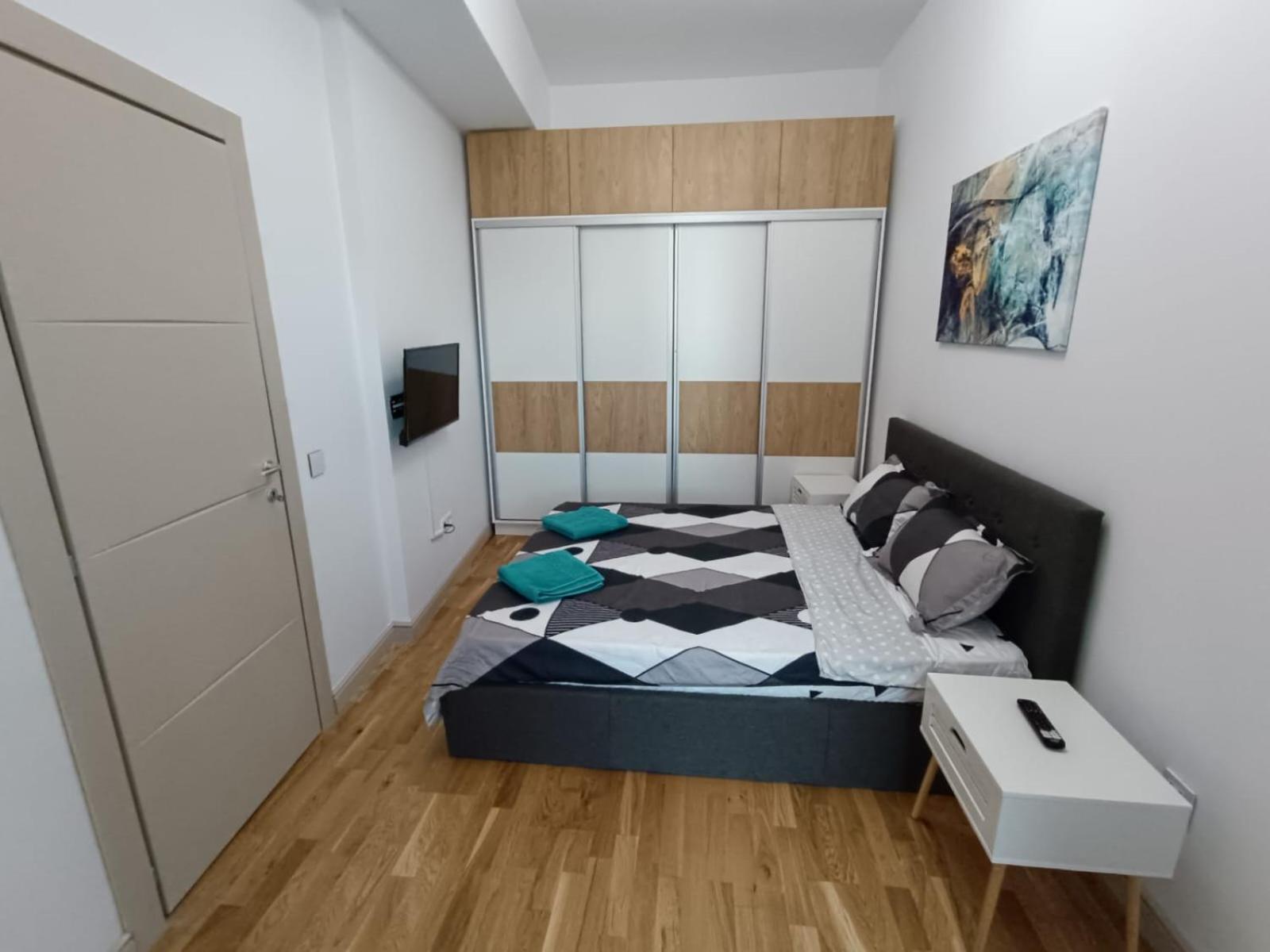 Near Airport 2 Rooms Apartments In Himson Yaş Dış mekan fotoğraf